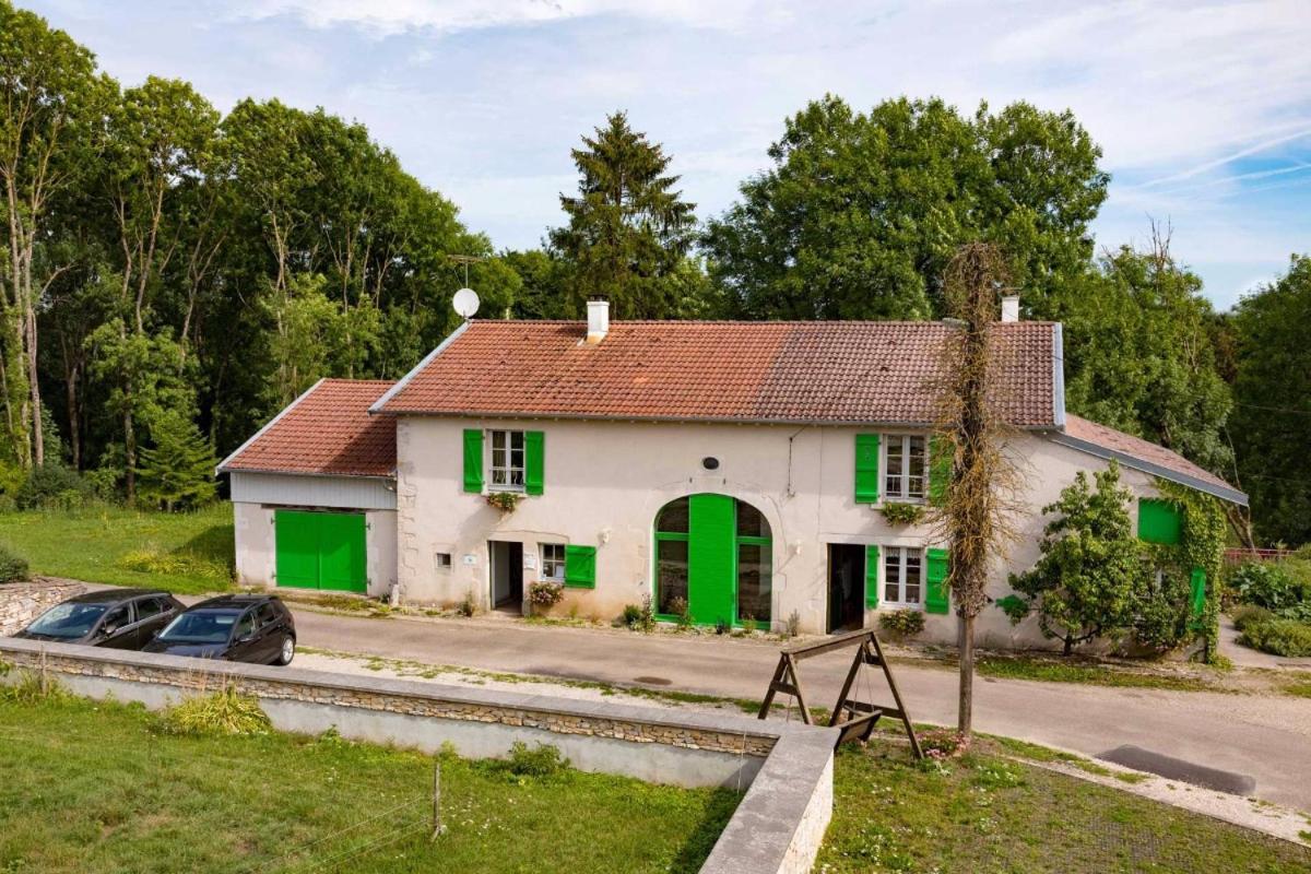 Jolie Vache Deguisee En Fleurs, Chambre D'Hote A Soulosse Exterior photo